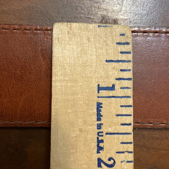 Brown Leather Mens / Womens 1 1/2” Wide Belt Excellent Used Condition- Size 30 - Picture 11 of 11